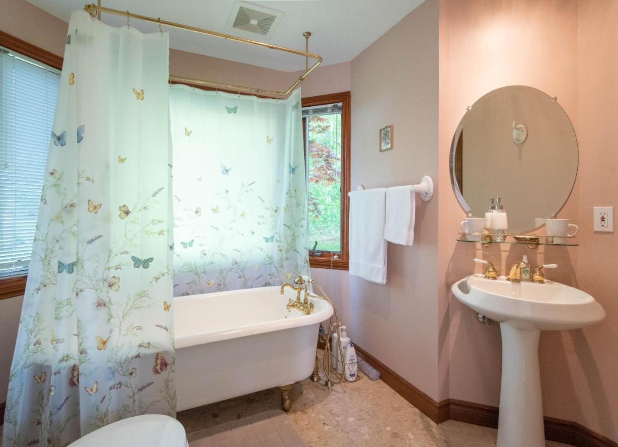 Chez Nous Bed & Breakfast Cornwall Ngoại thất bức ảnh
